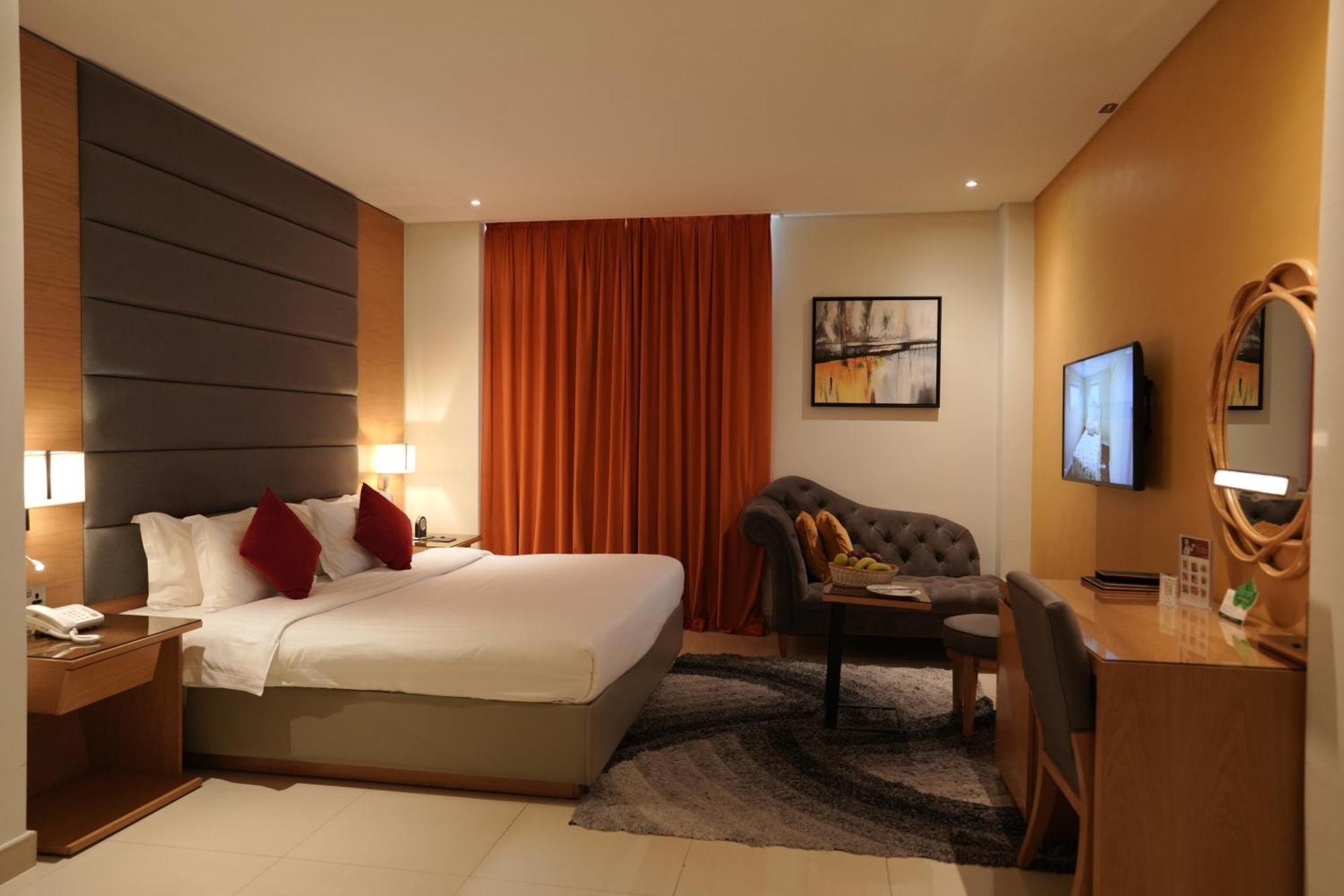 Meshal Hotel Manáma Kültér fotó
