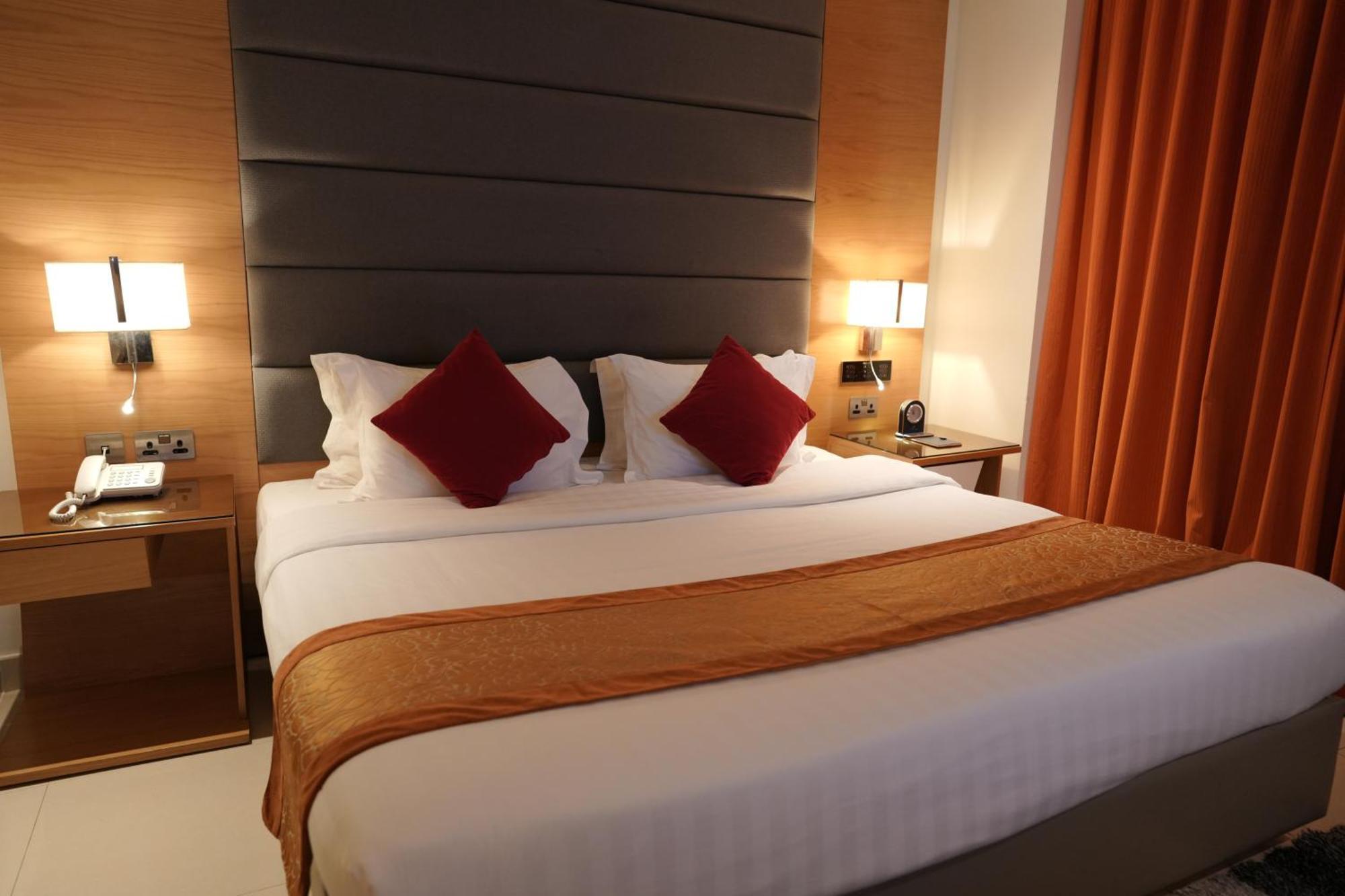 Meshal Hotel Manáma Kültér fotó