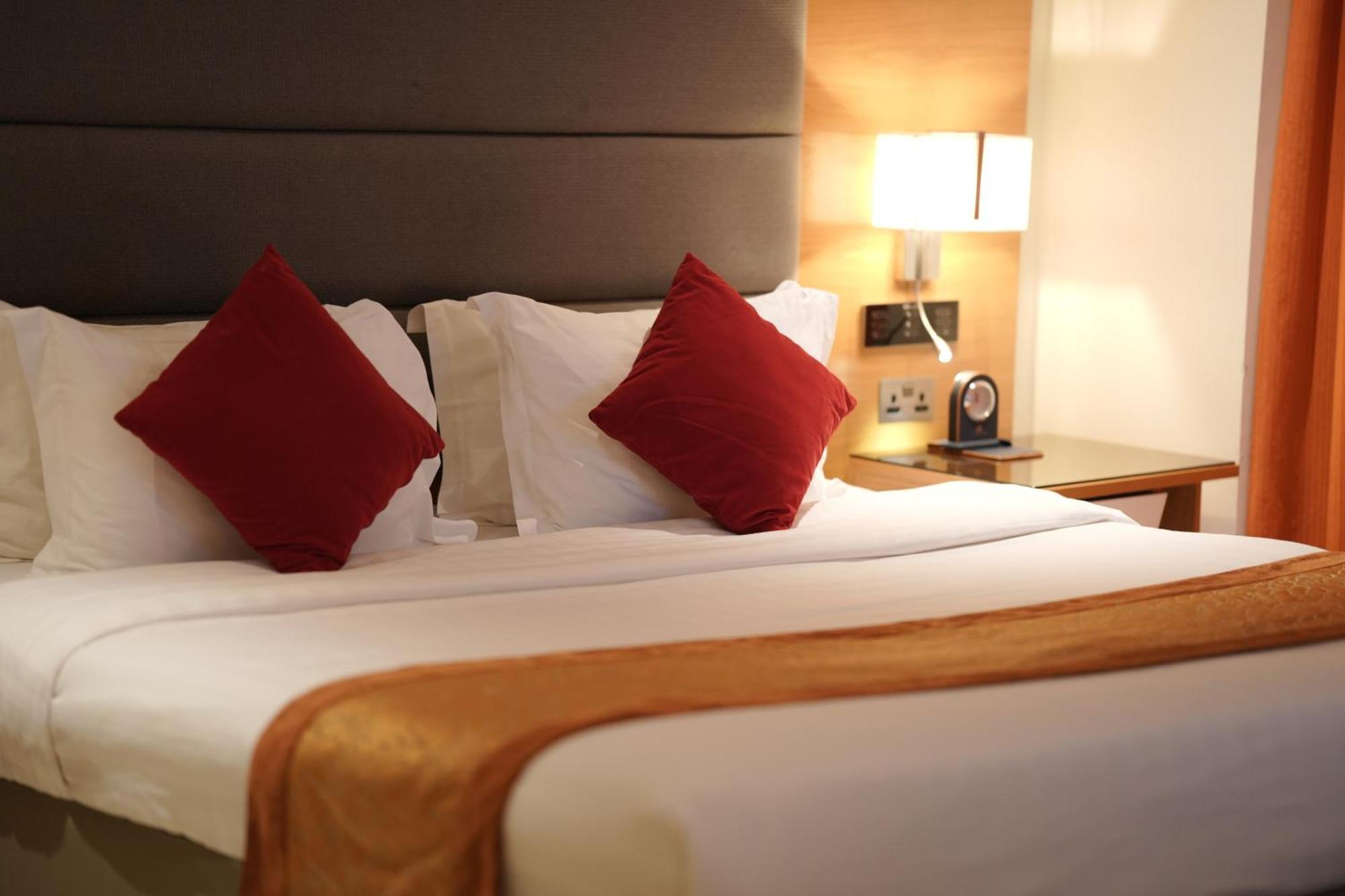 Meshal Hotel Manáma Kültér fotó