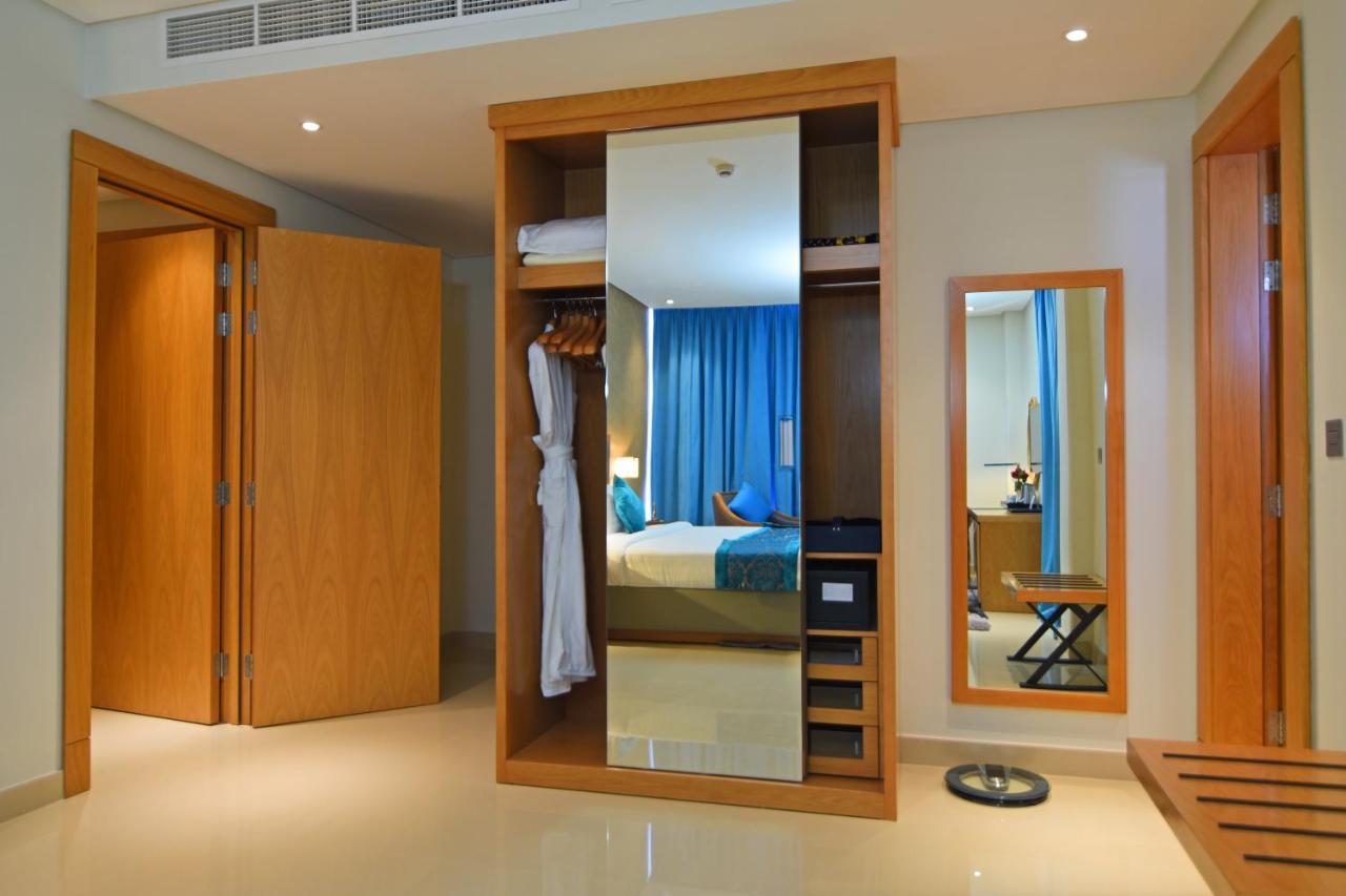 Meshal Hotel Manáma Kültér fotó
