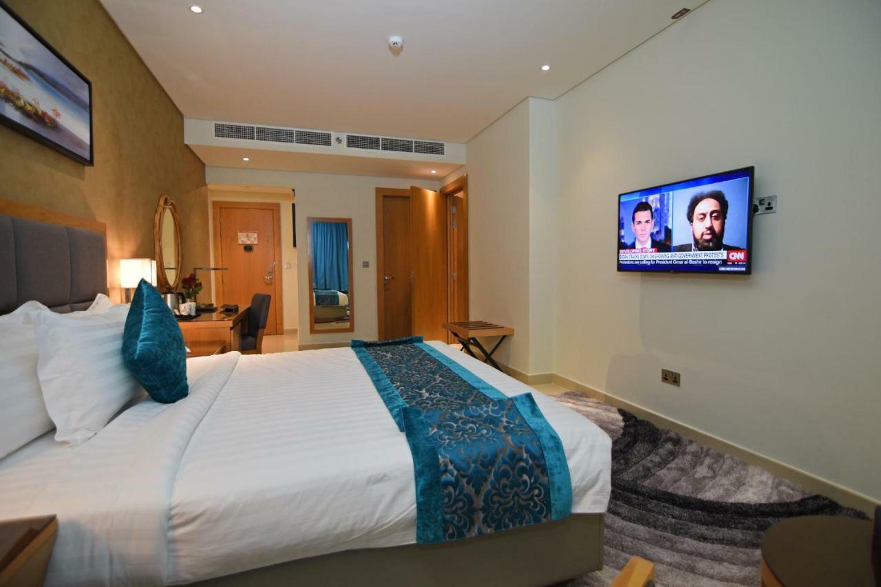 Meshal Hotel Manáma Kültér fotó