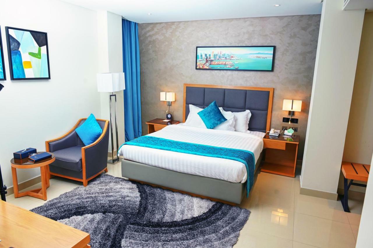 Meshal Hotel Manáma Kültér fotó
