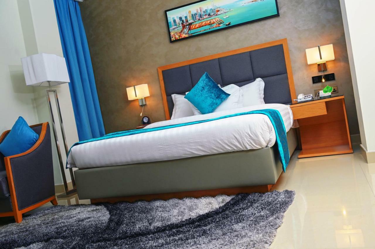 Meshal Hotel Manáma Kültér fotó